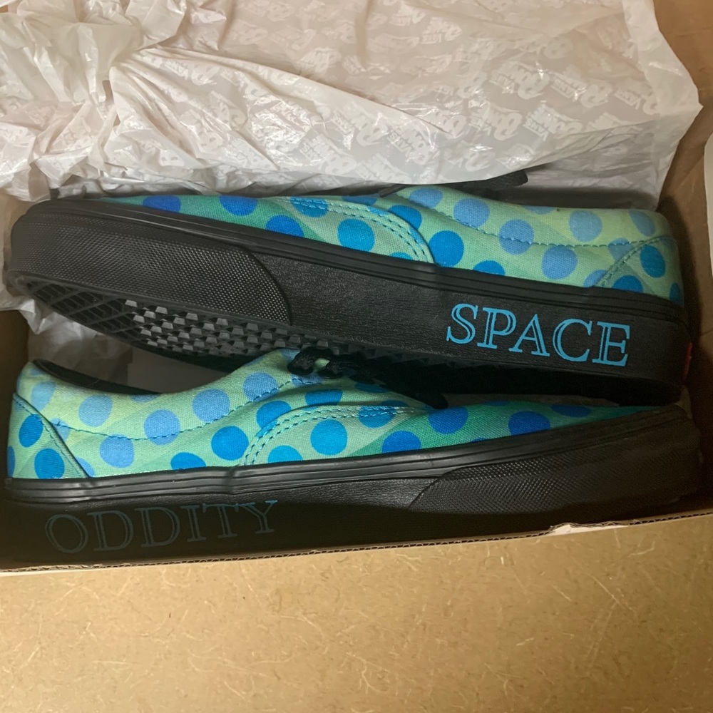 Vans - Picture 4 of 6